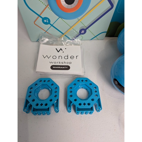 Wonder Workshop Dash Robot Coding STEM Learning Toy Bluetooth Complete - Picture 4 of 17